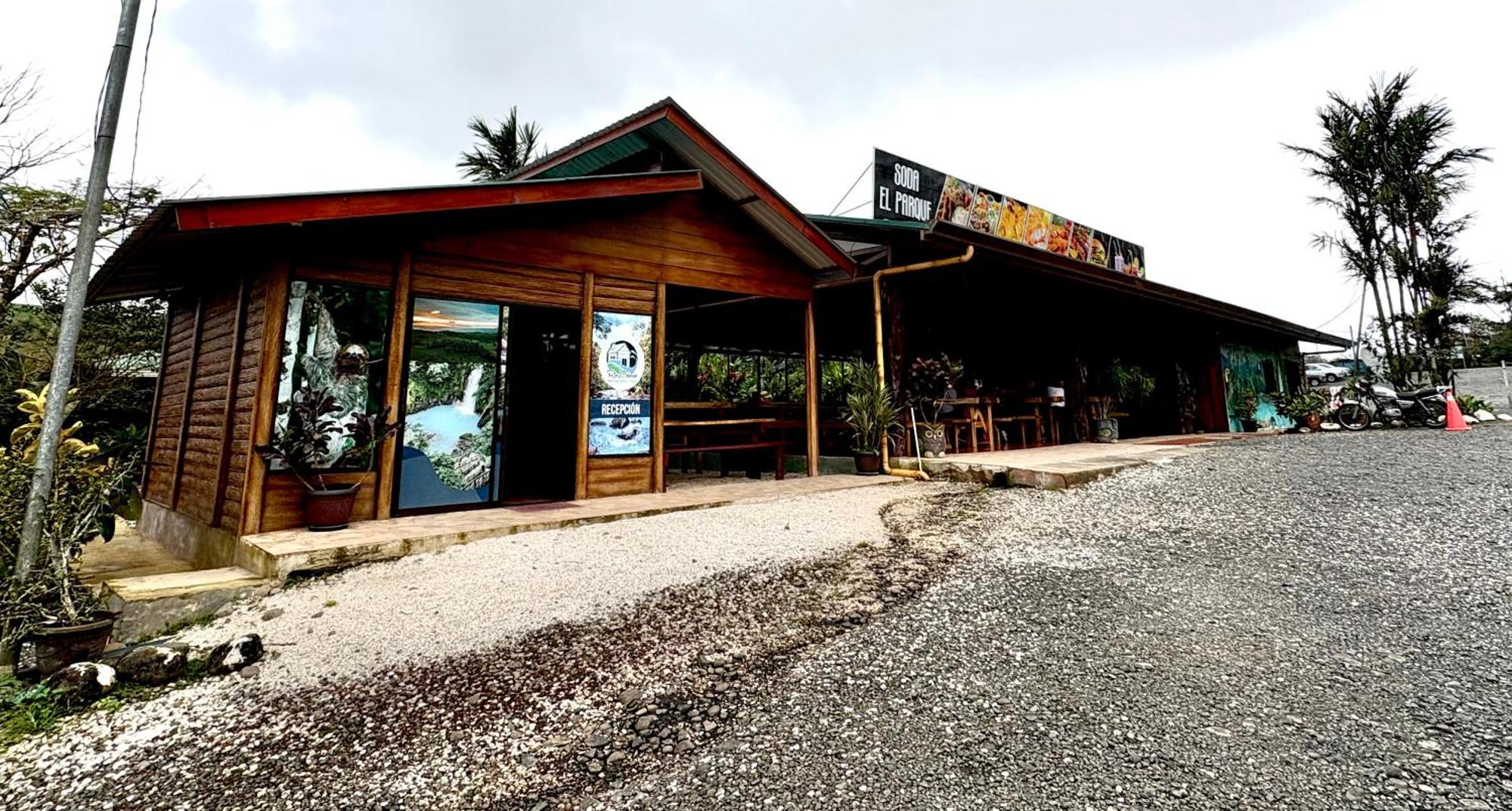 Rio Celeste Springs Blue Lodge Bijagua Exterior photo